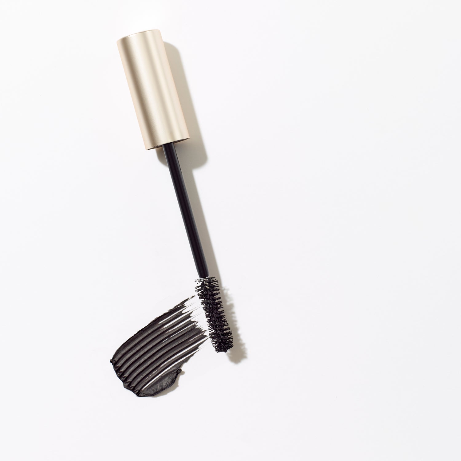 Beyond Lash Volumizing Mascara - Black